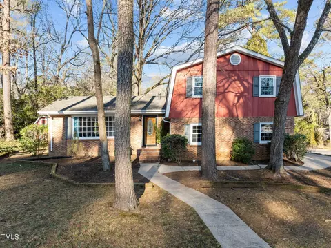 1222 Sturdivant Dr, Cary, NC 27511