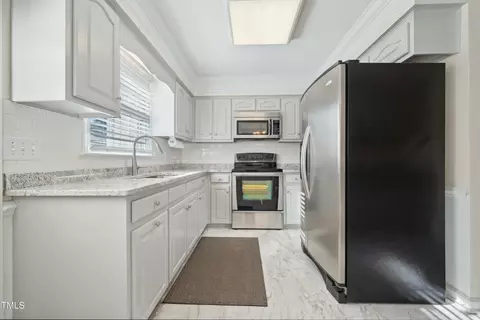 301 Laurel Dr, Smithfield, NC 27577 photo 9