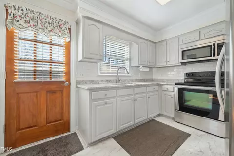 301 Laurel Dr, Smithfield, NC 27577 photo 8
