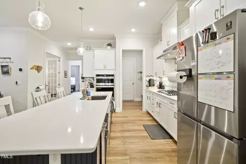 Kitchen - 1318 Mascoma Dr, Apex, NC 27502 photo 3 of 4