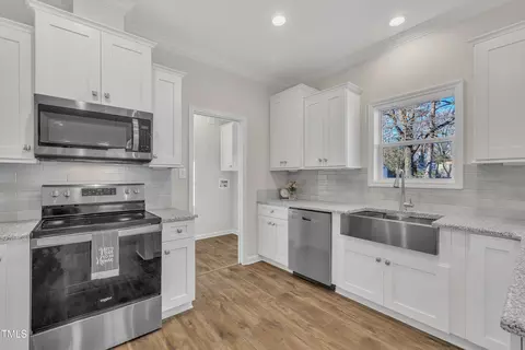 407 Sixth St, Wake Forest, NC 27587 photo 8