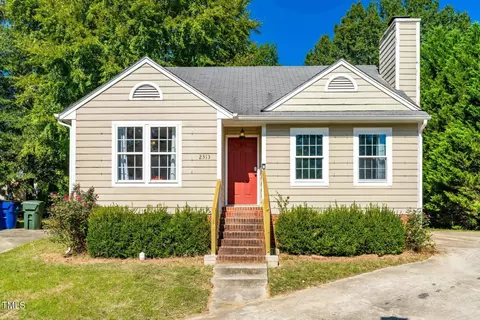 2313 Havering Pl, Raleigh, NC 27604