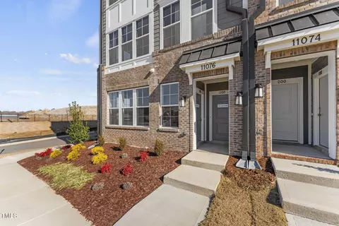 410 Gaston Park Ln #100, Wake Forest, NC 27587