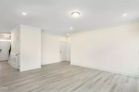 Living - 19 Grassland Dr, Garner, NC 27529 photo 2 of 4
