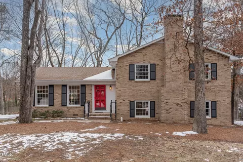 307 Colony Woods Dr, Chapel Hill, NC 27517