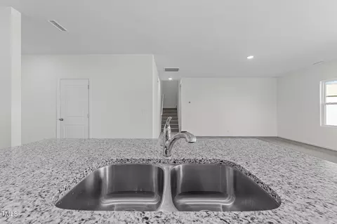 Kitchen - 152 Babbling Brook Dr, Clayton, NC 27520 photo 6 of 7