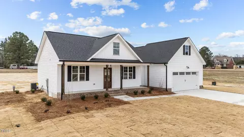5569 Martys Ct, Bailey, NC 27807 photo 2
