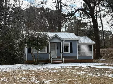 102 Mcgill St, Sanford, NC 27330
