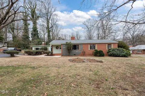 515 W Cardinal St, Siler City, NC 27344