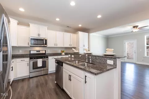 Kitchen - 159 Wethergate Dr, Clayton, NC 27527 photo 4 of 4