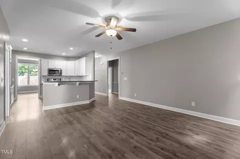 Living - 46 Trusting Ln, Middlesex, NC 27557 photo 2 of 3