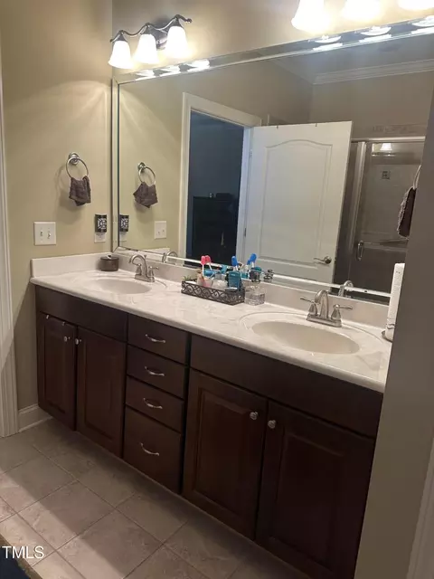 Bath - 166 Easy Wind Ln, Garner, NC 27529 photo 1 of 3