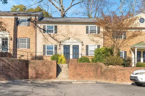3751 Yorktown Pl, Raleigh, NC 27609