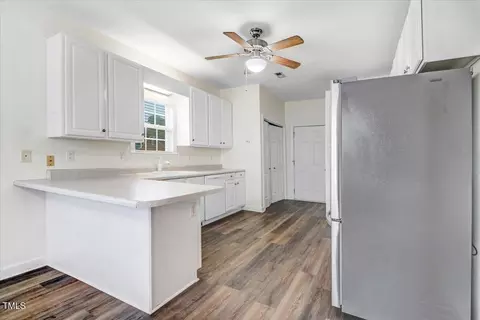200 N Sumner St, Selma, NC 27576 photo 12