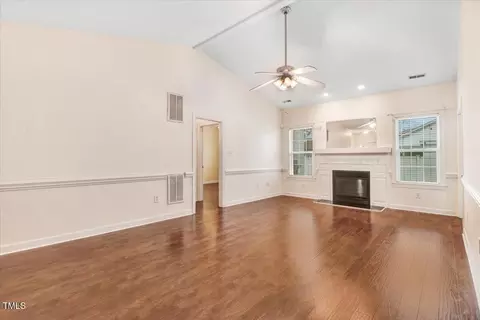 200 N Sumner St, Selma, NC 27576 photo 5