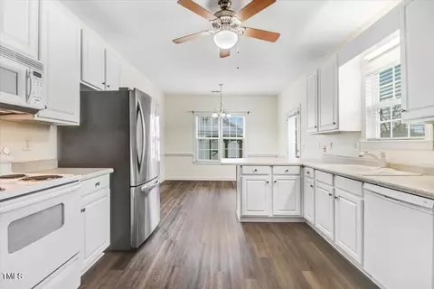 200 N Sumner St, Selma, NC 27576 photo 14