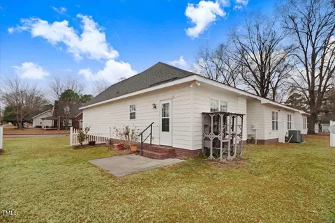 200 N Sumner St, Selma, NC 27576 photo 26