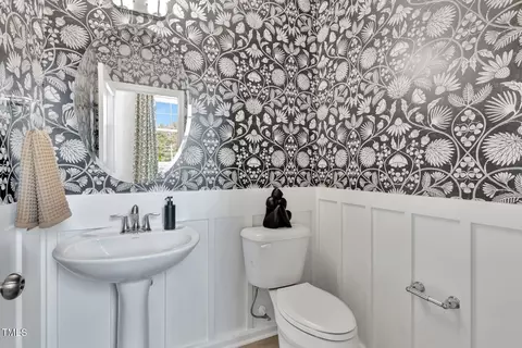 Bath - 2107 Lambert Rd #64, Cary, NC 27519 photo 6 of 10