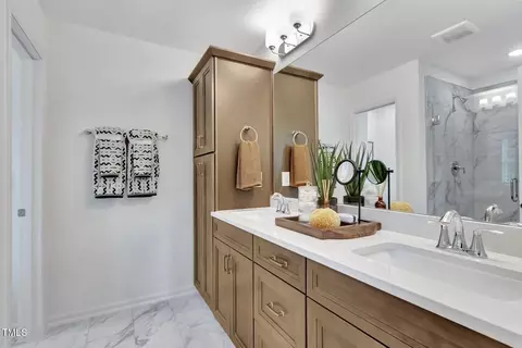 Bath - 2107 Lambert Rd #64, Cary, NC 27519 photo 7 of 10