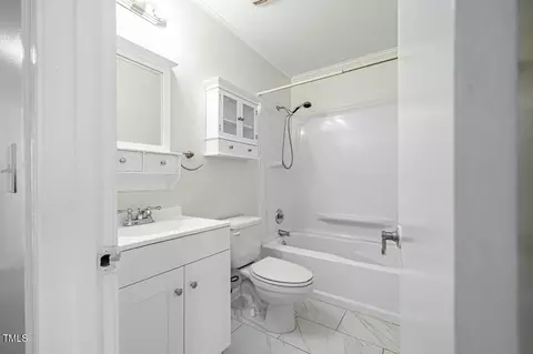 Bath - 5108 Mccormick Rd, Durham, NC 27713 photo 1 of 2