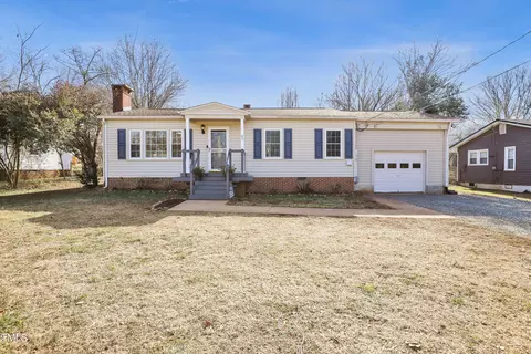 85 W Cornwallis St, Pittsboro, NC 27312