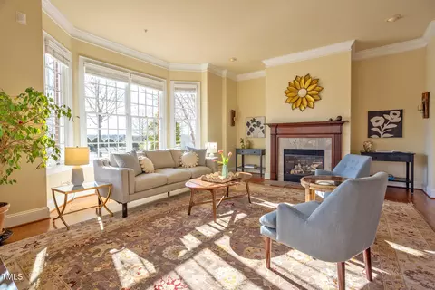 300 W Barbee Chapel Rd, Chapel Hill, NC 27517