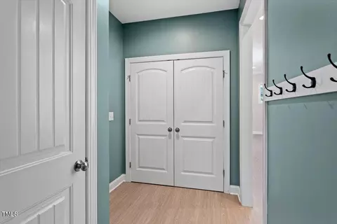Entry Way - 512 Nightingale Ct, Wake Forest, NC 27587 photo 8 of 13