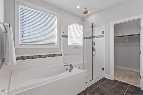Bath - 512 Nightingale Ct, Wake Forest, NC 27587 photo 2 of 4