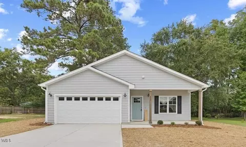 435 Iris Bryant Rd, Dunn, NC 28334
