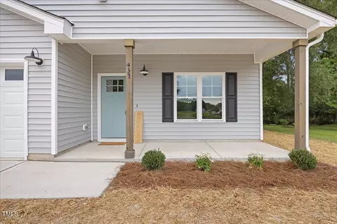 435 Iris Bryant Rd, Dunn, NC 28334 photo 2