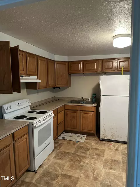 802 Elm St, Weldon, NC 27890 photo 3