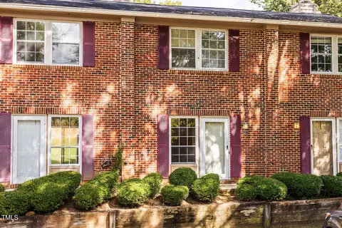 117 Friar Ln, Carrboro, NC 27510