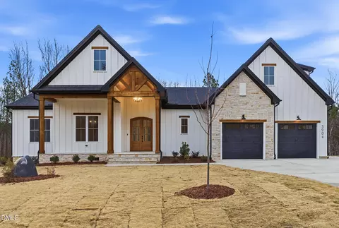 3904 Cedar Knolls Dr, Youngsville, NC 27596