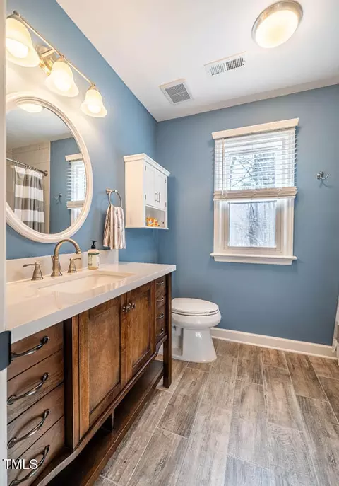 Bath - 1302 Apache Ln, Apex, NC 27502 photo 6 of 7