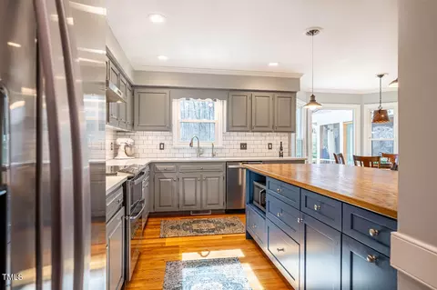 Kitchen - 1302 Apache Ln, Apex, NC 27502 photo 6 of 7