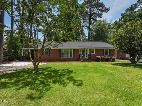 102 S Randolph St, Goldsboro, NC 27530