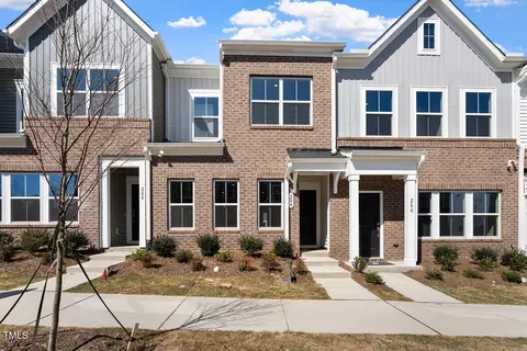 284 Chesapeake Commons St #150, Garner, NC 27529