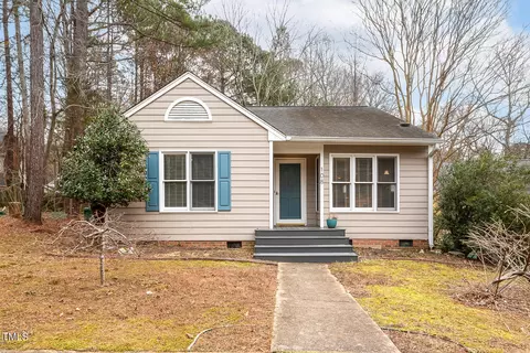 108 Barcelona Ct, Cary, NC 27513