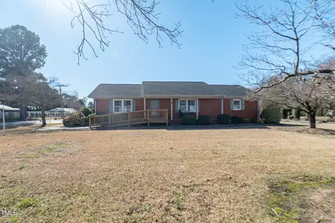 7411 Plain View Hwy, Dunn, NC 28334