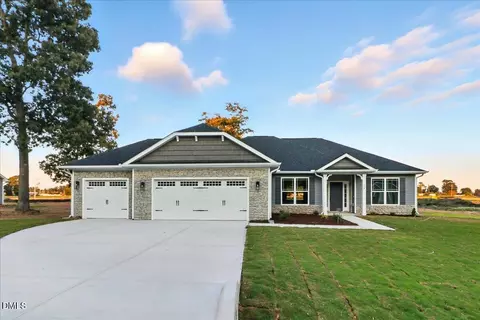 104 Oxford Ct, La Grange, NC 28551