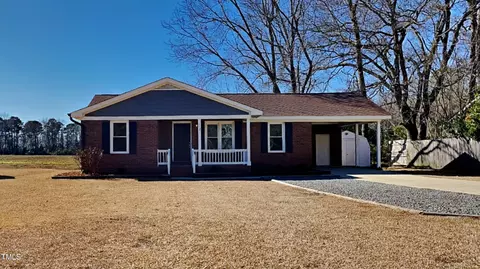 112 Woodall Dr, Erwin, NC 28339