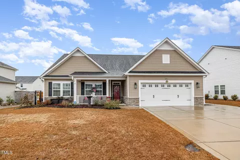 263 Pendleton St, Raeford, NC 28376