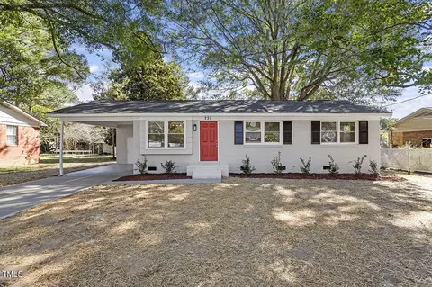 732 Queens Ave, Dunn, NC 28334