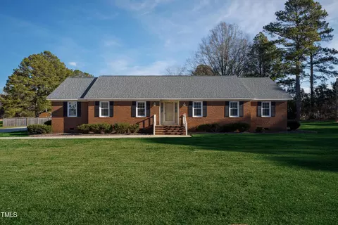 610 Denim Dr, Erwin, NC 28339