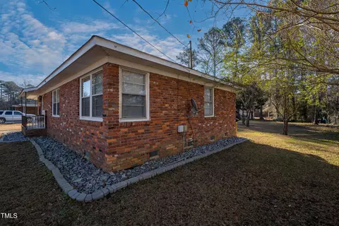 Exterior - 108 Beale St, Dunn, NC 28334 photo 8 of 8