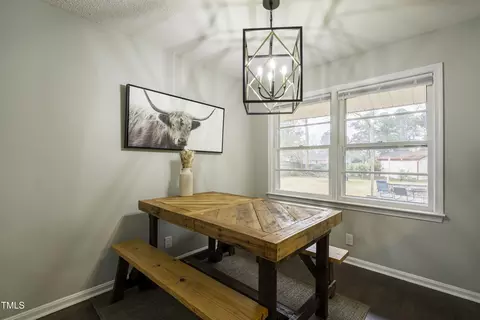 Dining - 108 Beale St, Dunn, NC 28334 photo 1 of 1