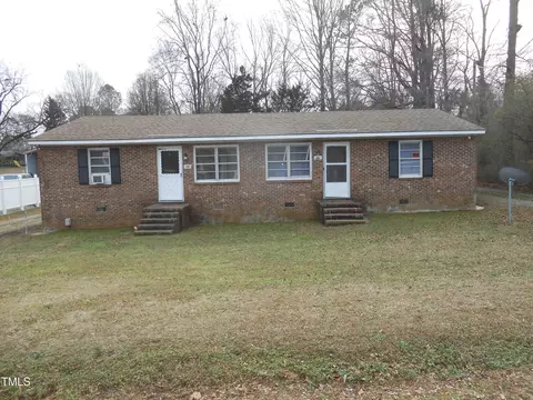 512 E Branch St, Spring Hope, NC 27882 photo 2