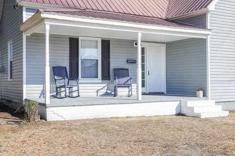 Exterior - 400 W H Street St, Erwin, NC 28339 photo 2 of 3