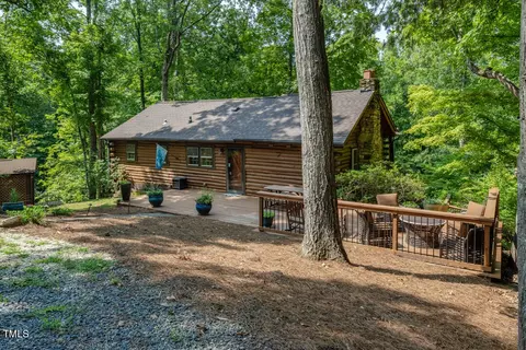 276 Beech Dr, Leasburg, NC 27291
