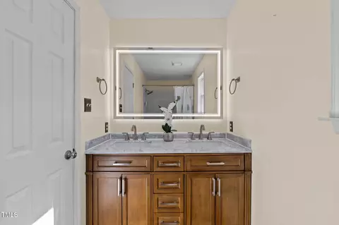 Bath - 717 E Holding Ave, Wake Forest, NC 27587 photo 2 of 3